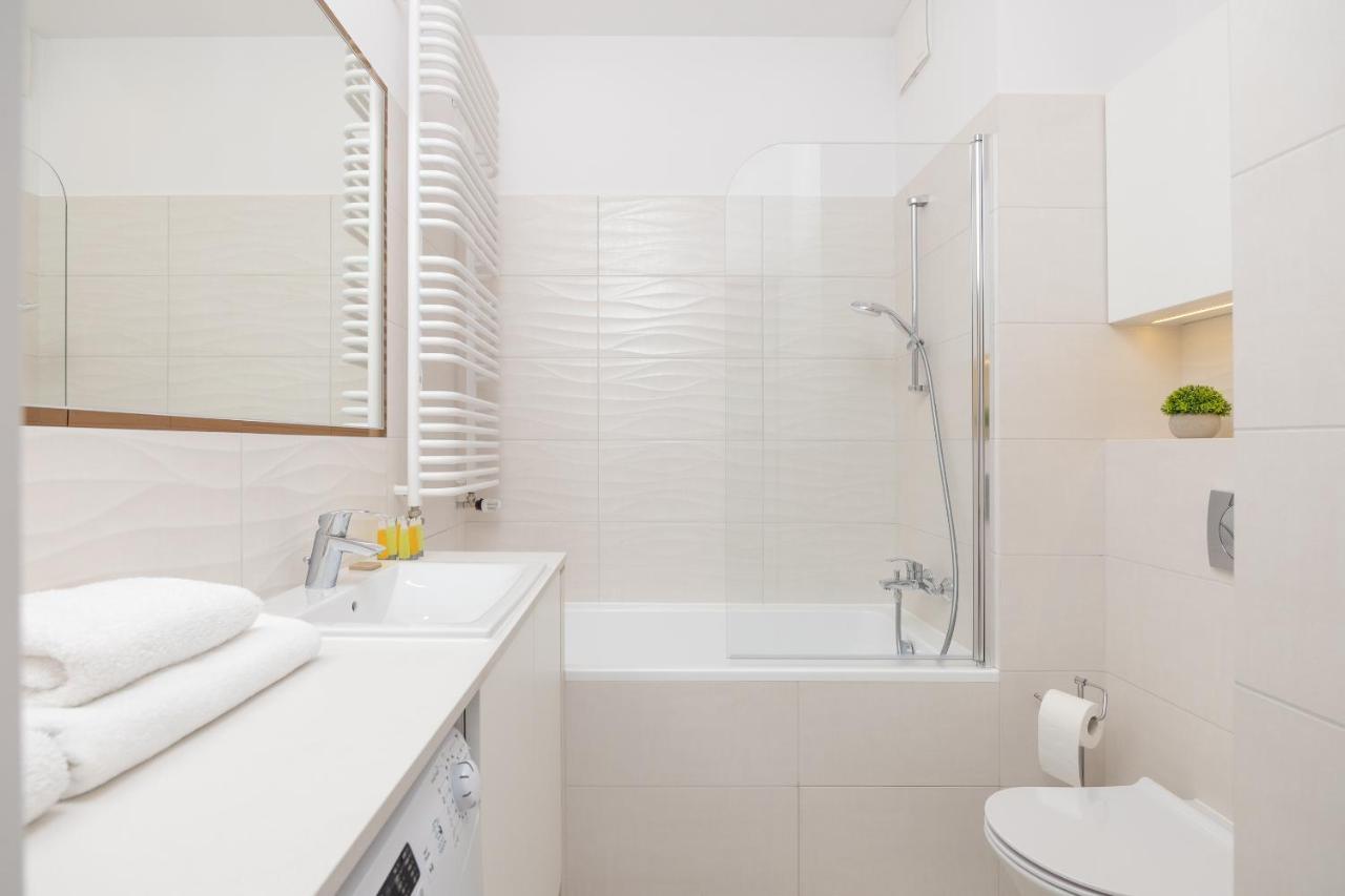 Wola Chic Blue Apartment Warszawa Eksteriør billede